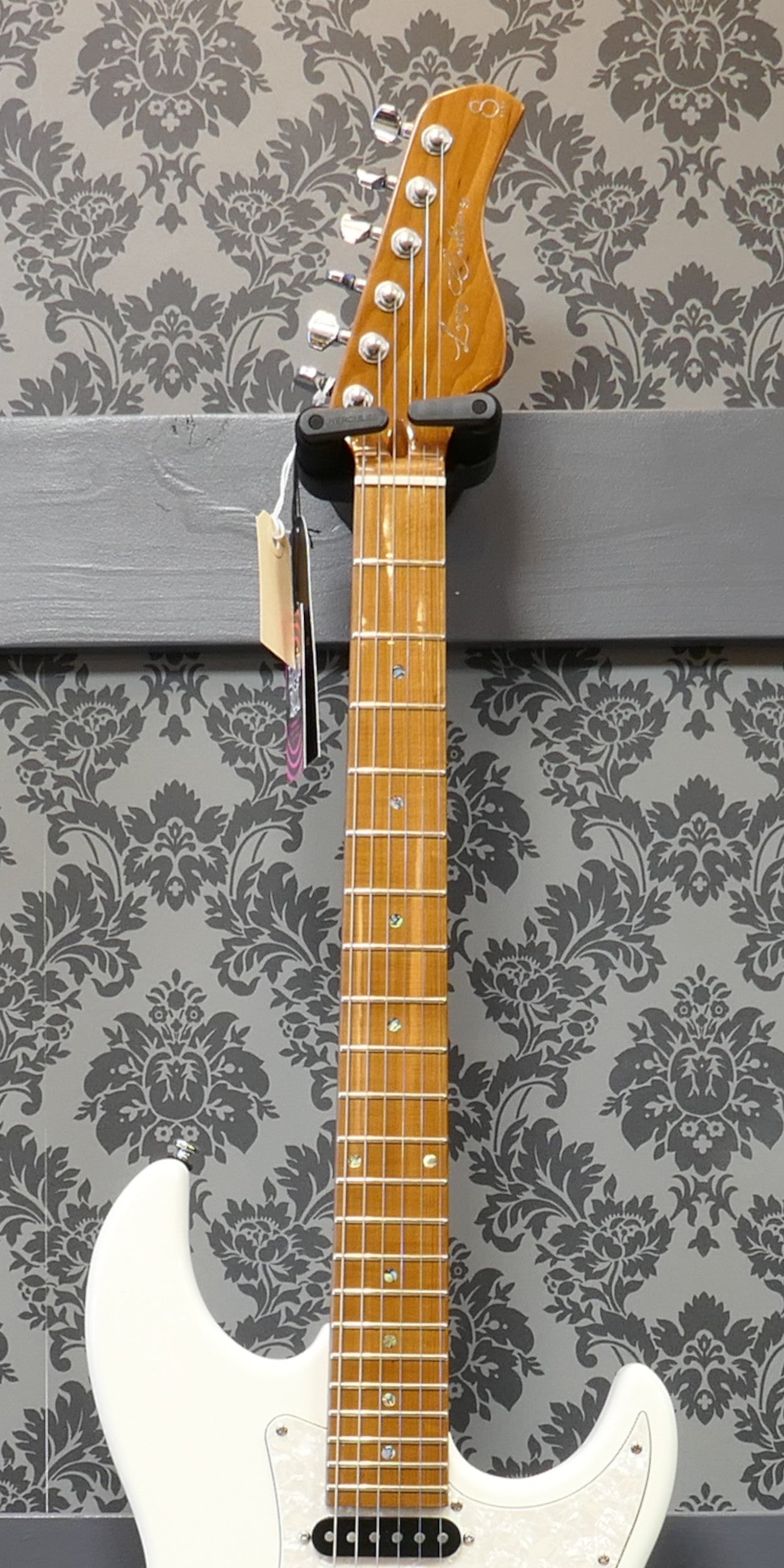 Sire S7 Antique White – Larry Carlton