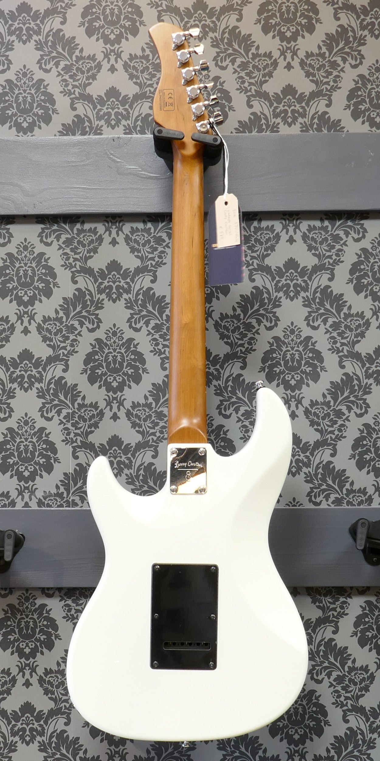 Sire S7 Vintage Antique White – Larry Carlton