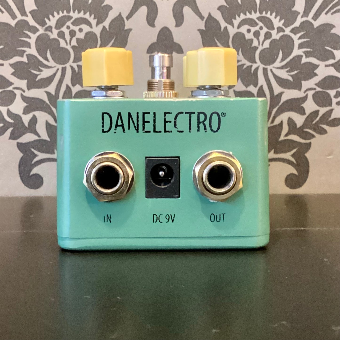 Danelectro terug praten omgekeerde vertraging