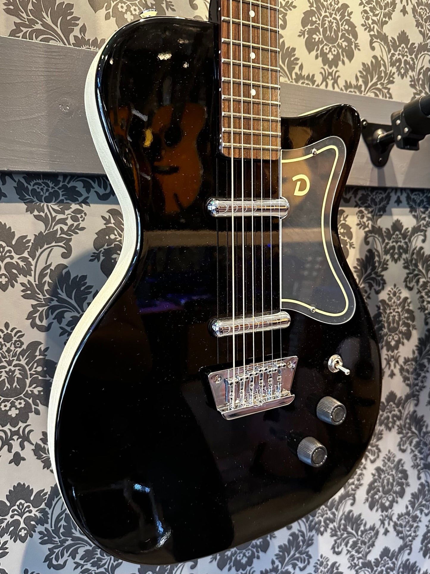 Danelectro 56 SC Bariton Zwart 