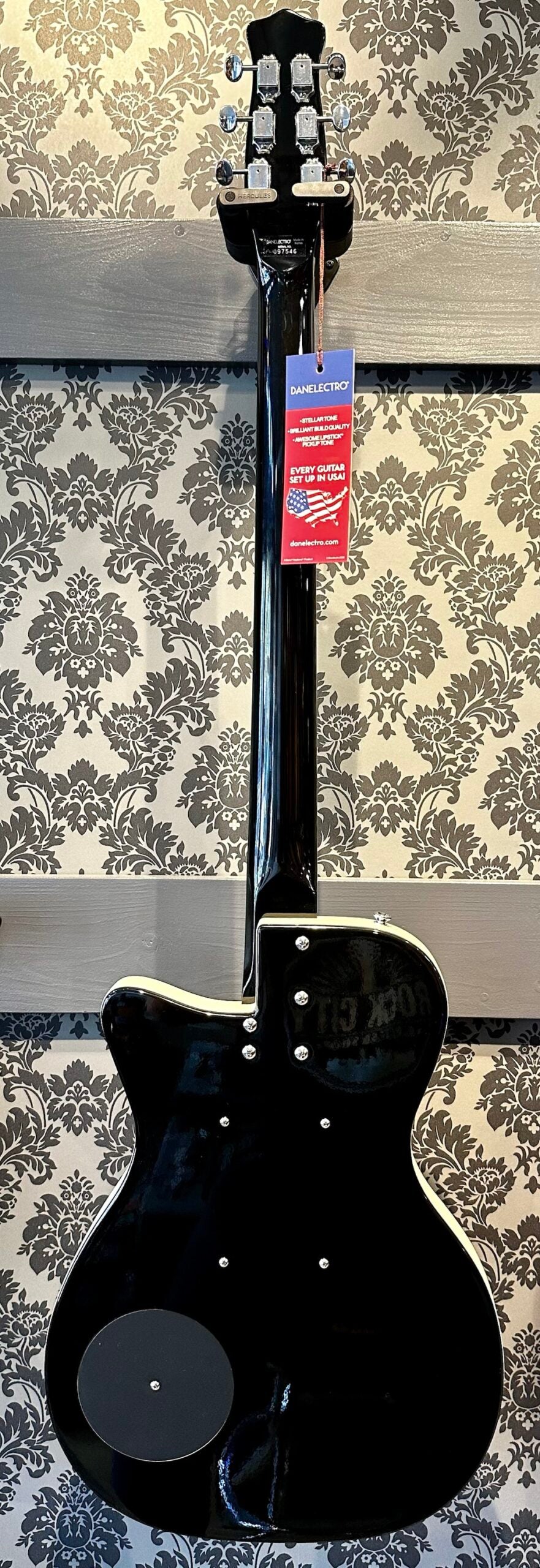 Danelectro 56 SC Bariton Zwart 