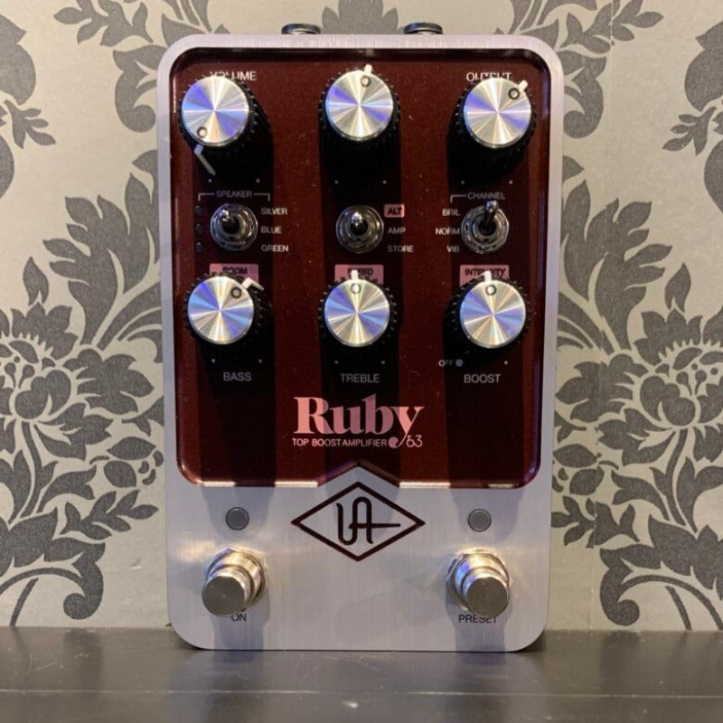 Universal Audio Ruby top boost amplifier pedal